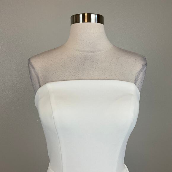 White Strapless Cut Out Back Evening Gown Size 10 Long Formal Dress by AQUA - Picture 7 of 12